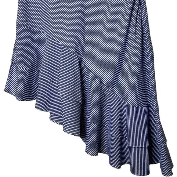 😊 3/$30
NEW🏷 Woman’s Ruffle Tiered Skirt Blue Size 2 - Picture 3 of 15